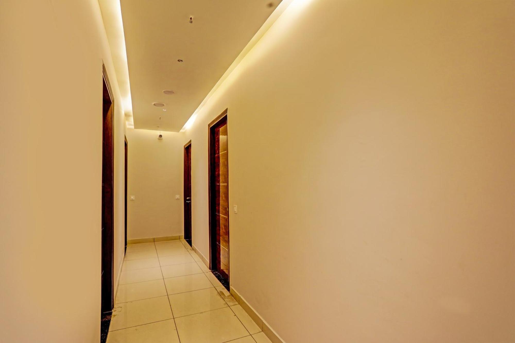 Hotel O Miraas Hotel And Banquet Hall Ludhiana Eksteriør billede
