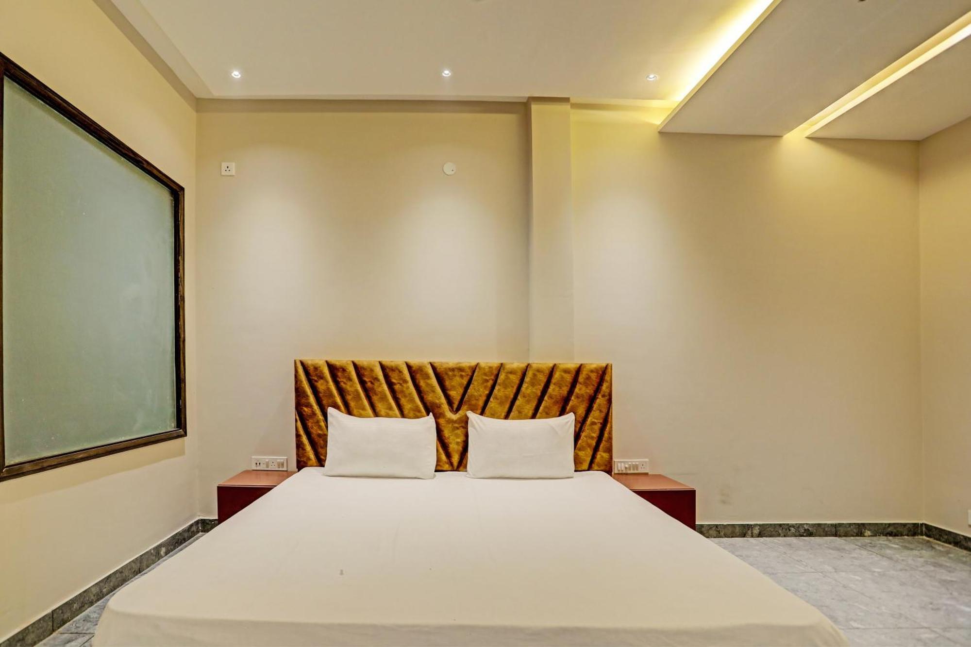 Hotel O Miraas Hotel And Banquet Hall Ludhiana Eksteriør billede