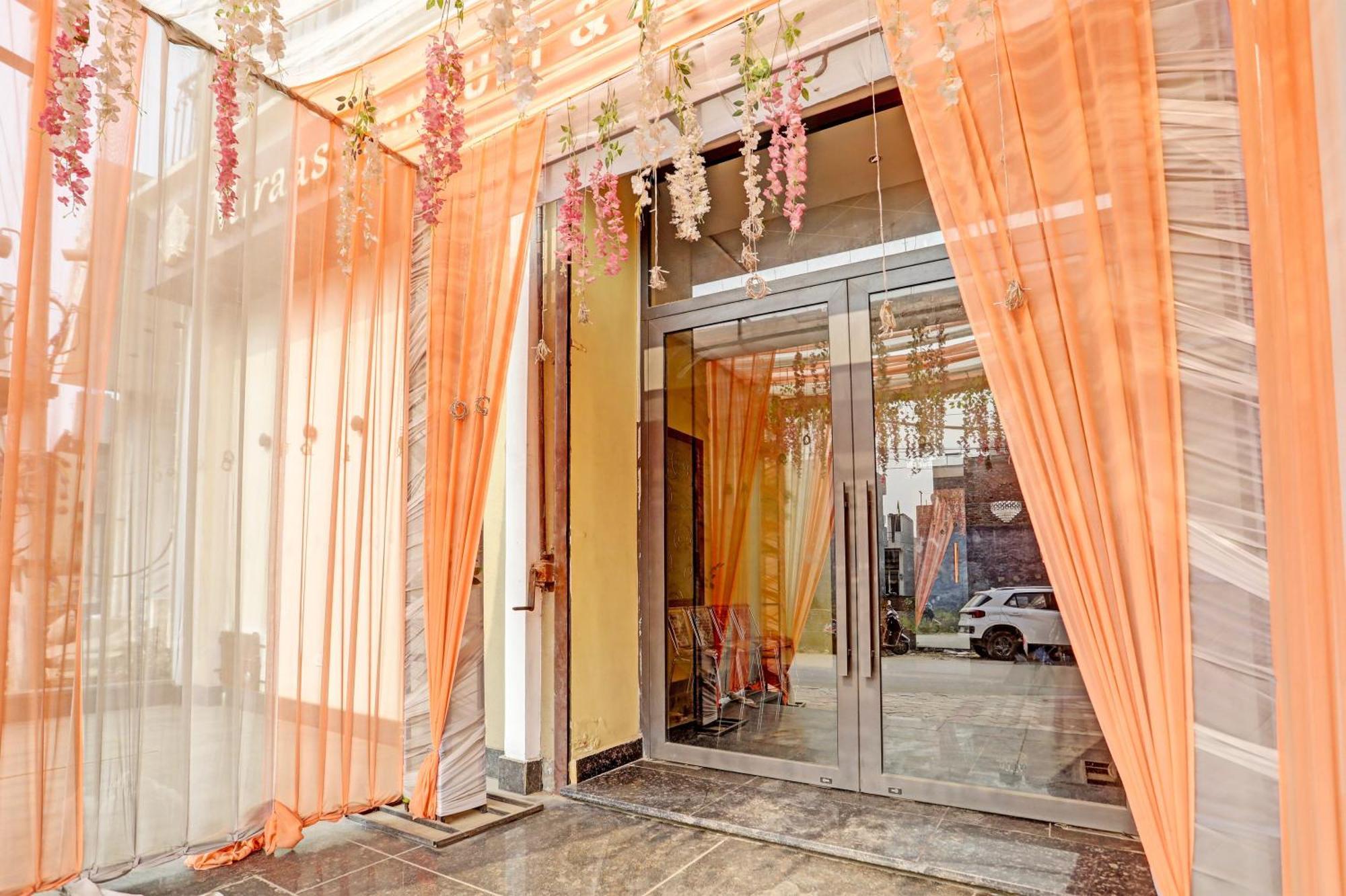 Hotel O Miraas Hotel And Banquet Hall Ludhiana Eksteriør billede
